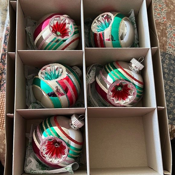 5 Jumbo Shiny Brite indent round glass ornaments Christmas